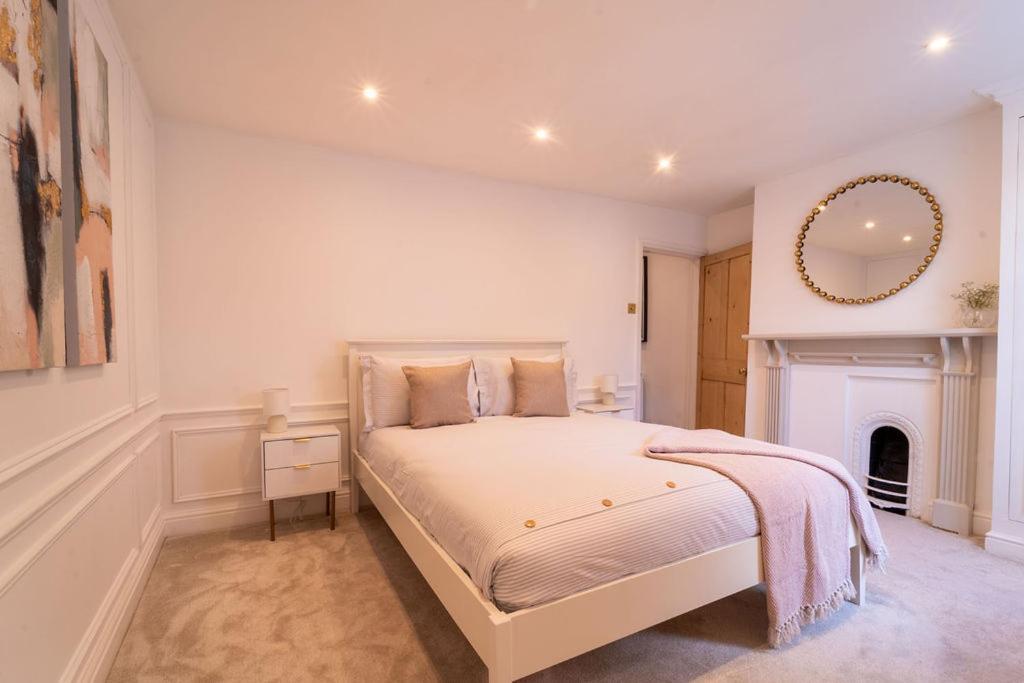 Elegant 3 Bedroom Home In The Centre Of Cheltenham Buitenkant foto