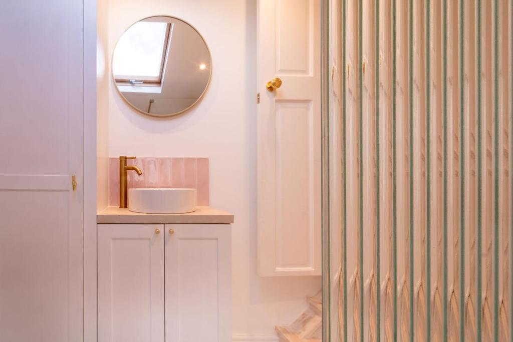 Elegant 3 Bedroom Home In The Centre Of Cheltenham Buitenkant foto