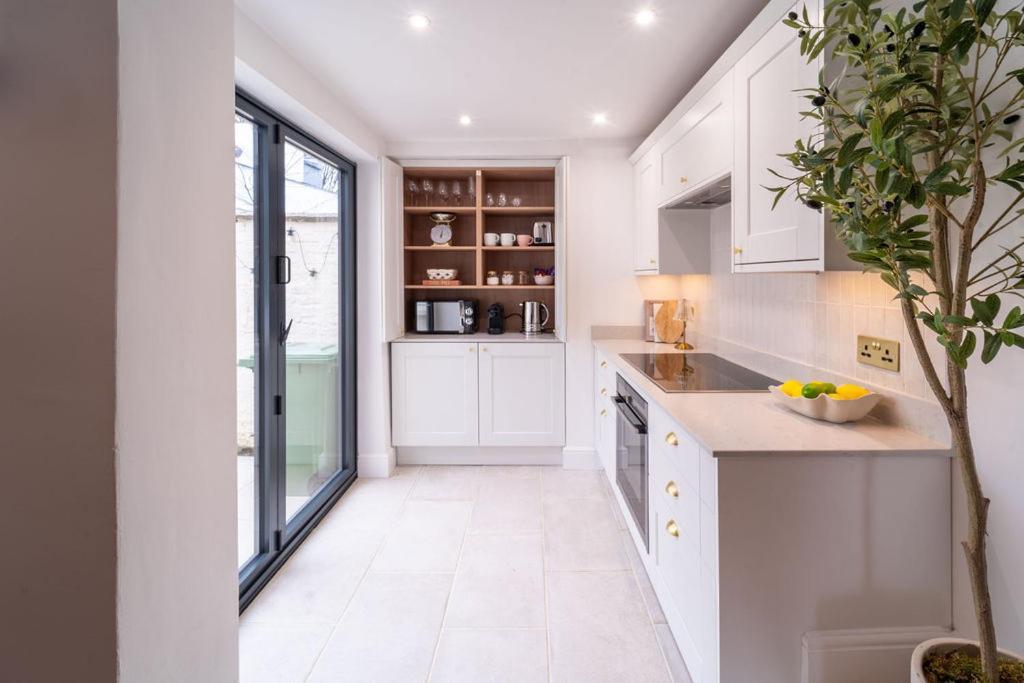 Elegant 3 Bedroom Home In The Centre Of Cheltenham Buitenkant foto