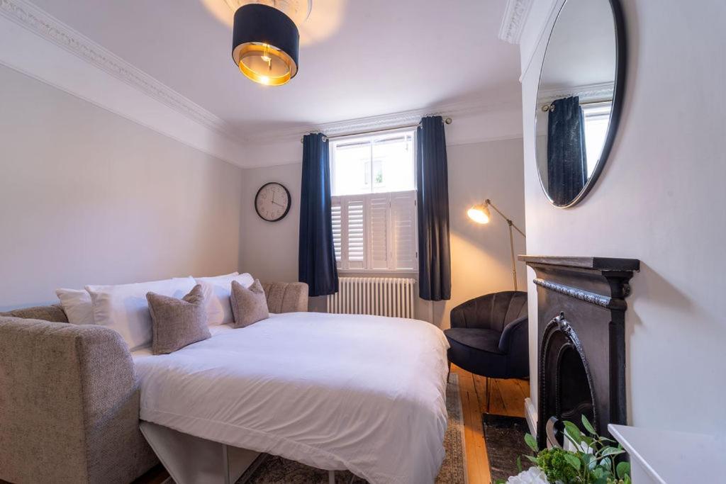 Elegant 3 Bedroom Home In The Centre Of Cheltenham Buitenkant foto