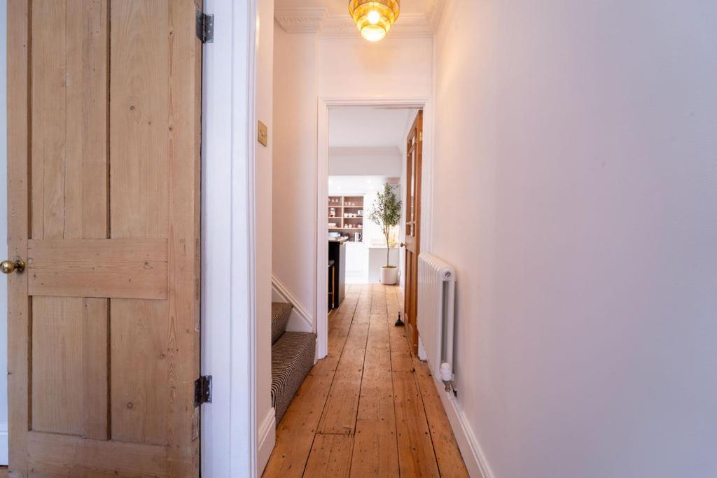 Elegant 3 Bedroom Home In The Centre Of Cheltenham Buitenkant foto