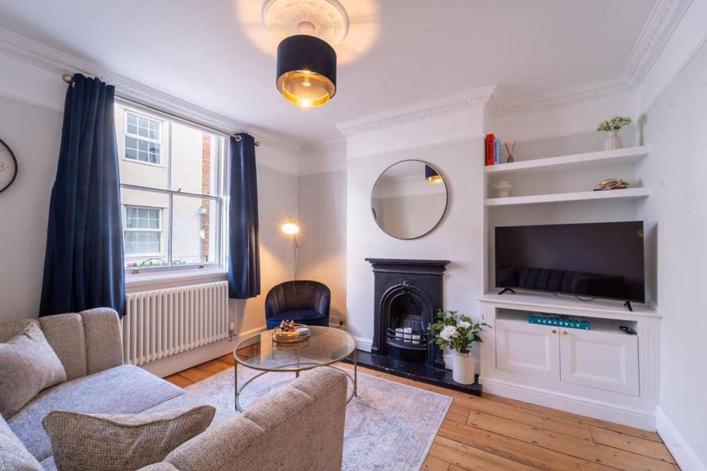 Elegant 3 Bedroom Home In The Centre Of Cheltenham Buitenkant foto